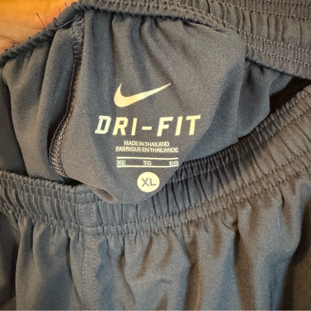 Nike Men's Dri-Fit Navy Blue Athletic Drawstring Shorts Retro XL NWT - Picture 4 of 6